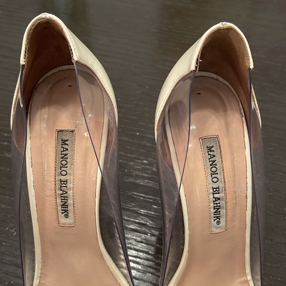 Manolo Blahnik White & Clear Patent Leather Pumps - Picture 4 of 6